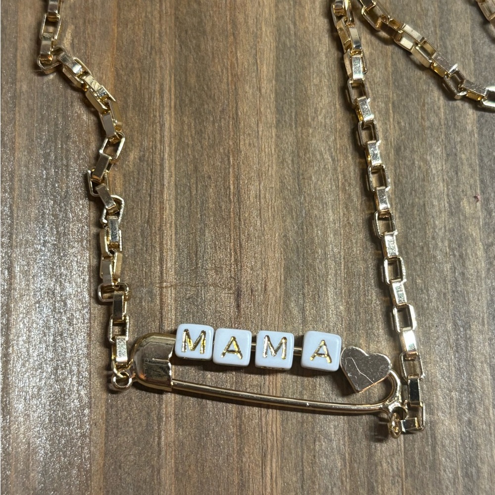 Gold Mama Necklace with Heart Charm